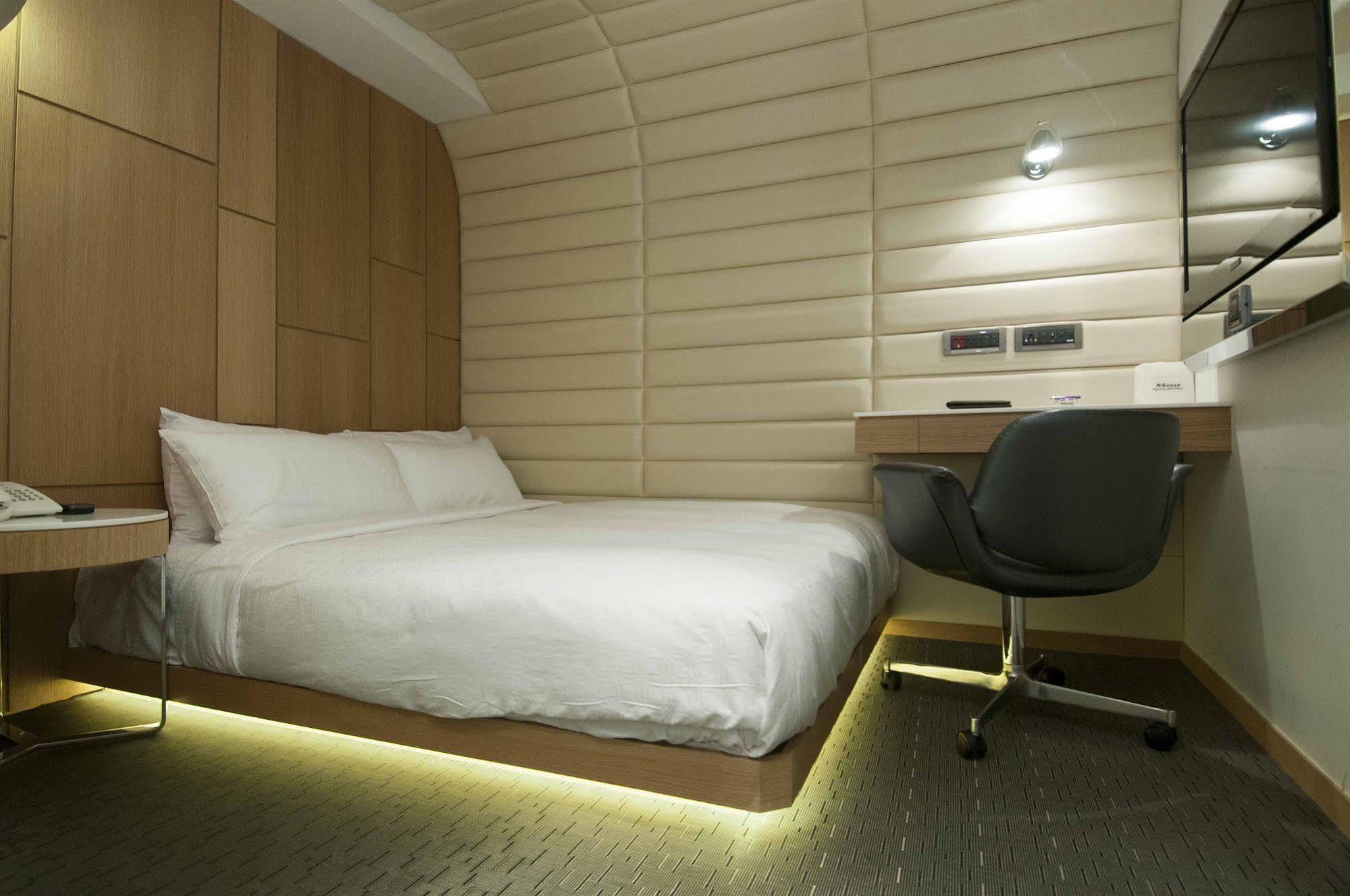 Royal Hotel Group- Central Park Branch Kaohsiung Esterno foto
