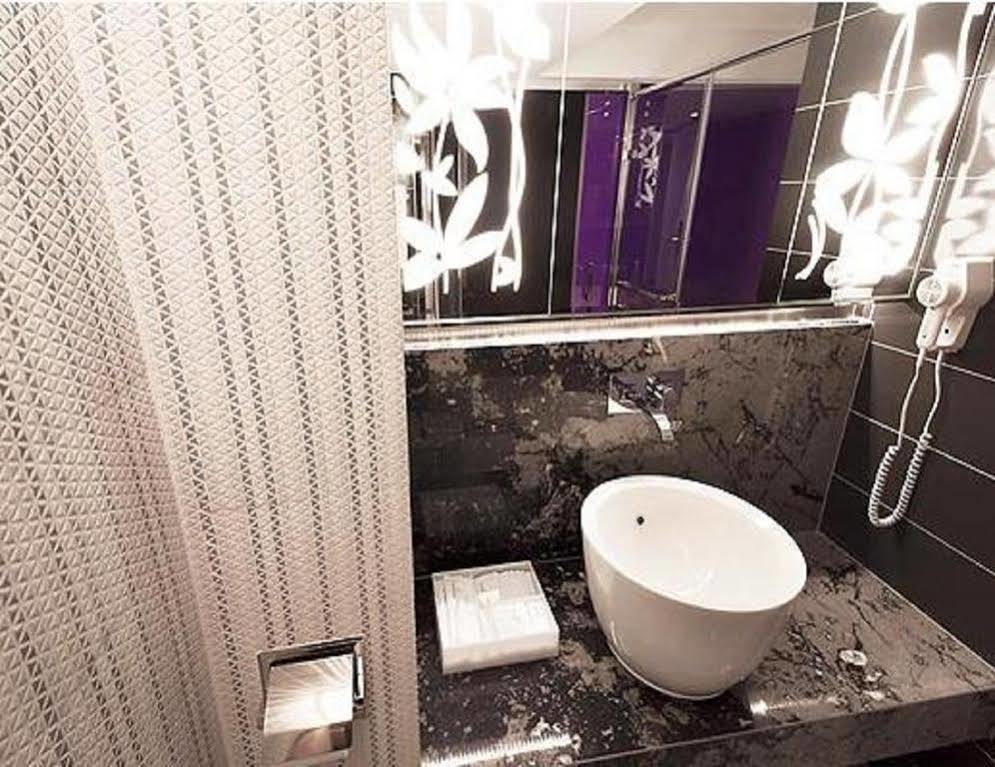 Royal Hotel Group- Central Park Branch Kaohsiung Esterno foto