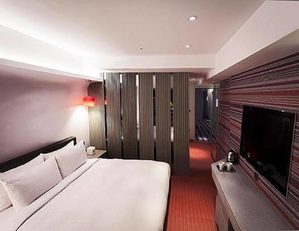 Royal Hotel Group- Central Park Branch Kaohsiung Esterno foto