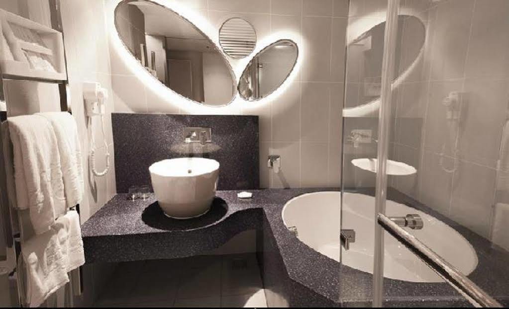 Royal Hotel Group- Central Park Branch Kaohsiung Esterno foto