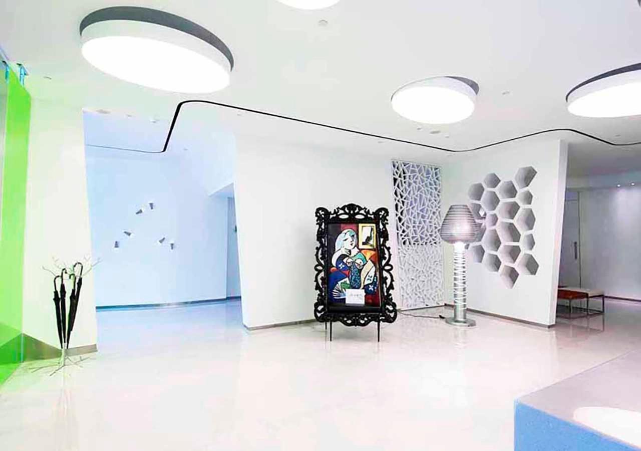 Royal Hotel Group- Central Park Branch Kaohsiung Esterno foto